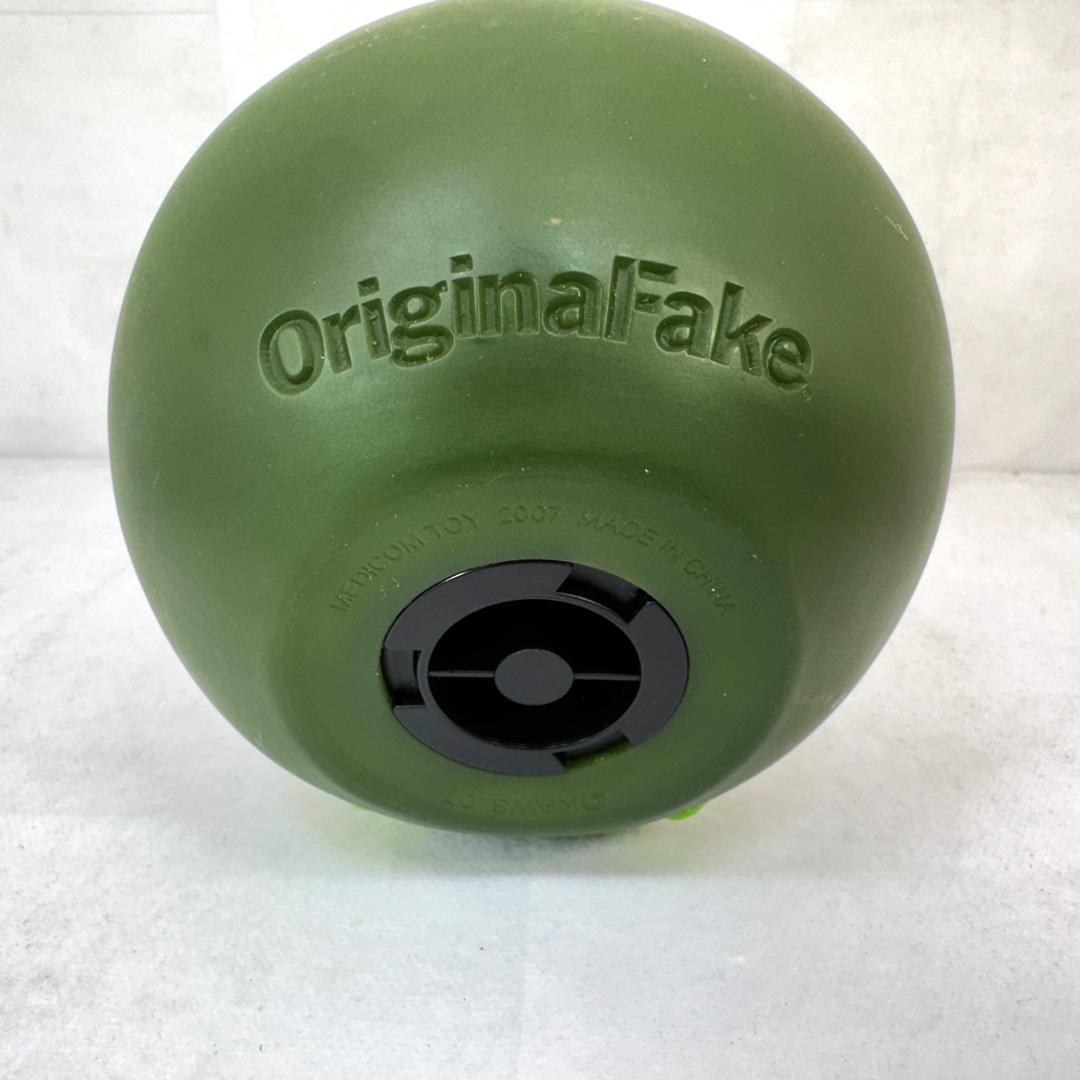 特撮 OriginalFake Kaws Cat Teeth Bank Green