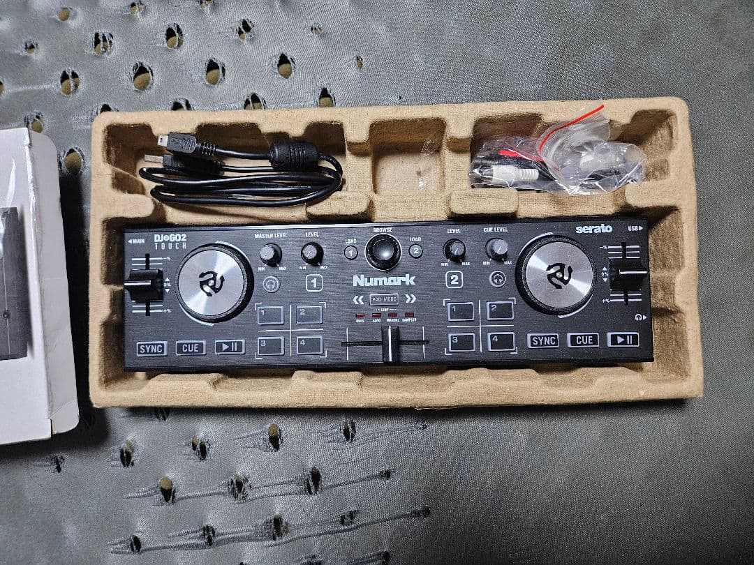 Numark DJ2GO2 TOUCH コントローラー