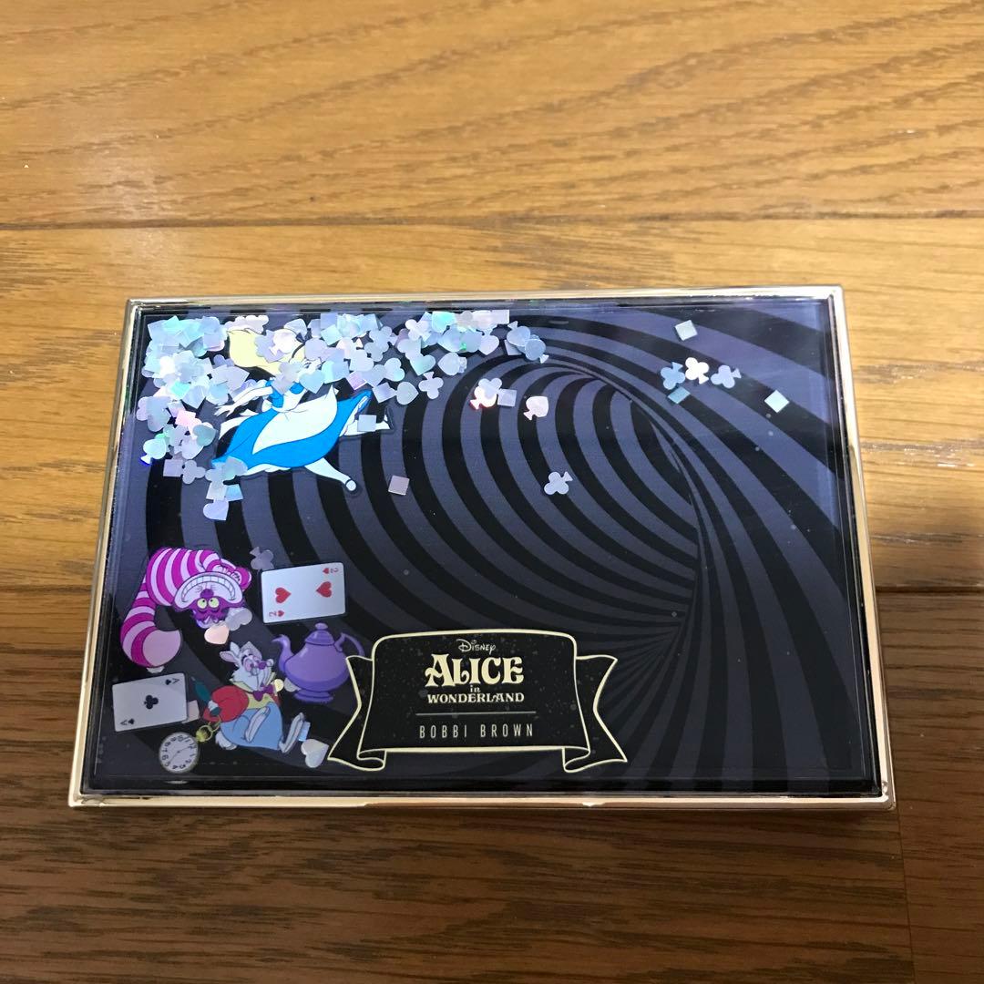 Bobbi Brown アリス イン ワンダーランド アイシャドウパレット