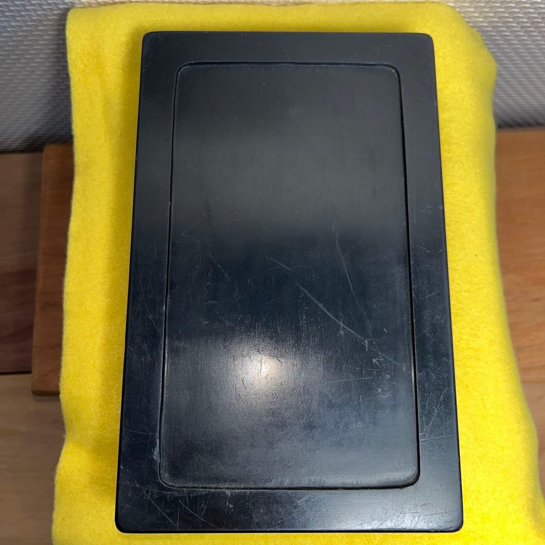 ⭕️端渓硯　牡丹彫刻美しい　硯陰を削り彫り