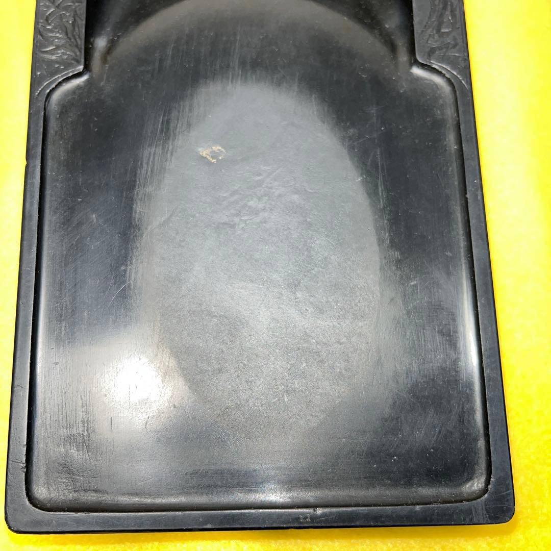 ⭕️端渓硯　牡丹彫刻美しい　硯陰を削り彫り