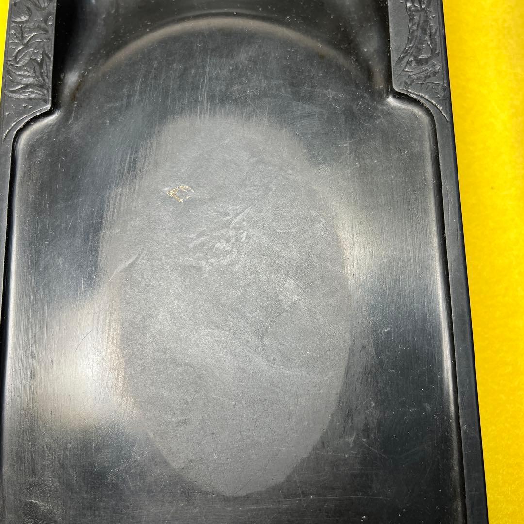 ⭕️端渓硯　牡丹彫刻美しい　硯陰を削り彫り