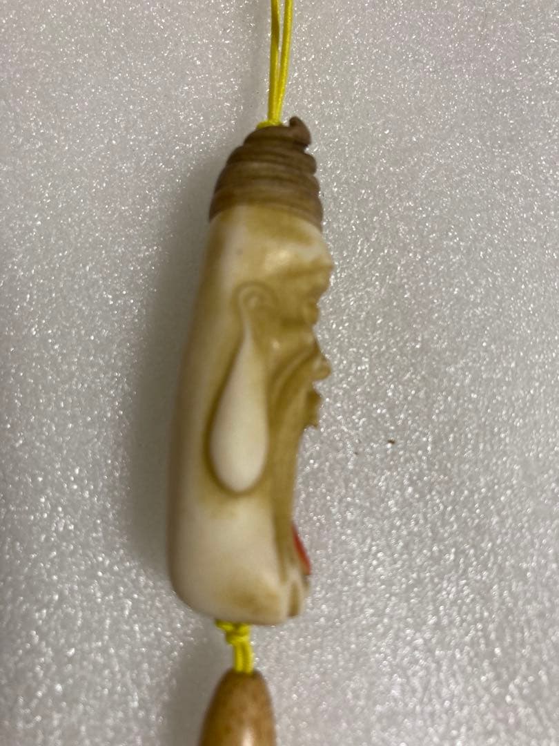 天然素材　びっくり爺　彫刻　提げ物　根付