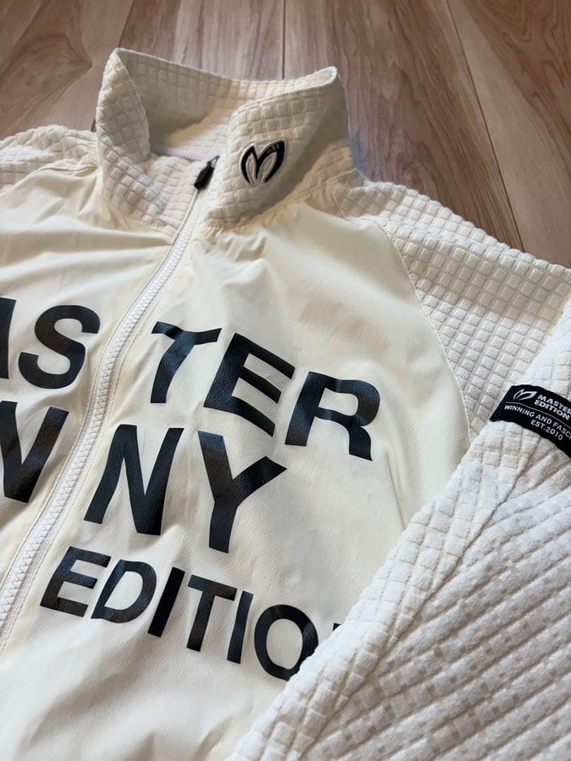 MASTER BUNNY EDITION アウター ホワイト