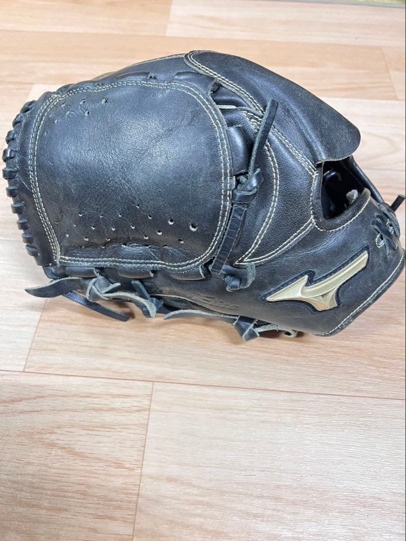 ミズノ　軟式グローブ グローバルエリート　左投げ　（サイズ写真追加）