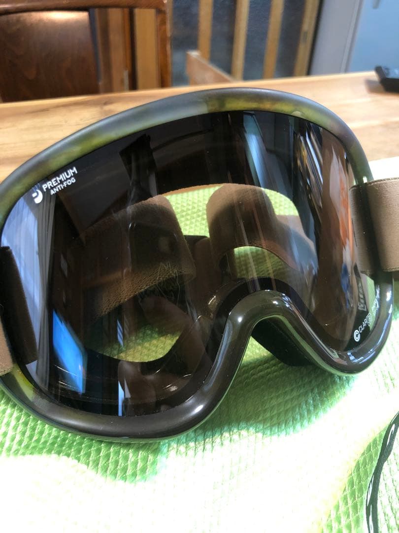 REVOLT ゴーグル フォトクロミック 24-25モデル　美品