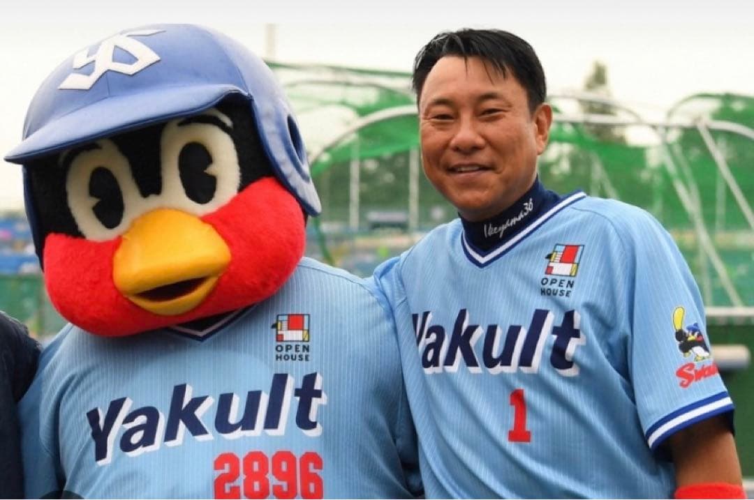 東京ヤクルトスワローズ　#1 池山隆寛選手　現監督　直筆サインボール