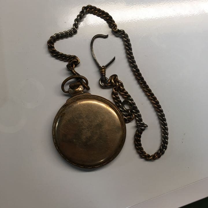 110年前の懐中時計（手巻き式）