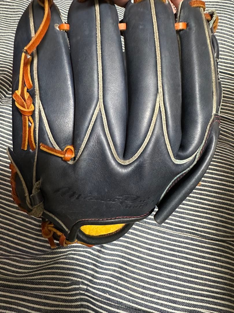 Mizuno Pro 軟式グローブ　菅野モデルを基本型としたオーダーグローブ