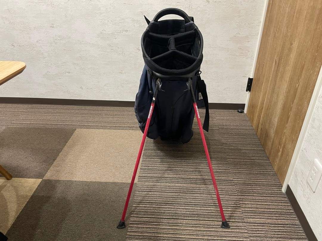 ブリーフィング　ゴルフキャディバッグ、ヘッドカバー付き