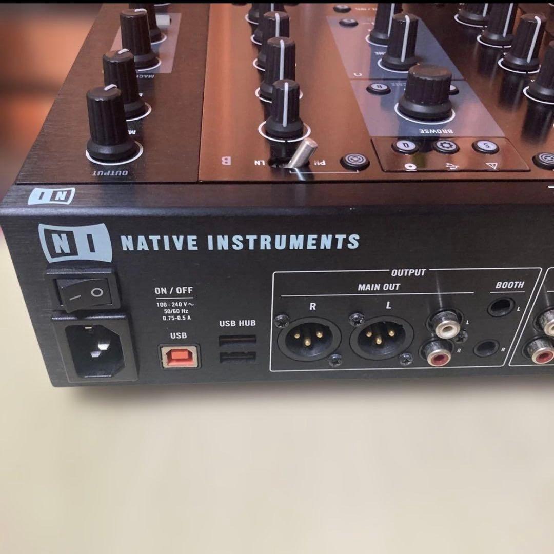 美品！TRAKTOR KONTROL Z2 DJミキサー