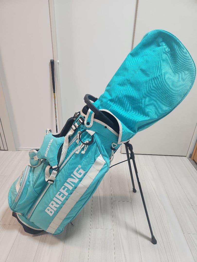 【美品】CR-4#02 ブリーフィング キャディバッグ　ネームプレート付