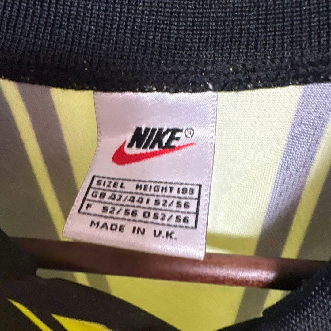 ナイキ　ビンテージ　サッカーユニフォーム 90sドルトムント　カラーリングモデル