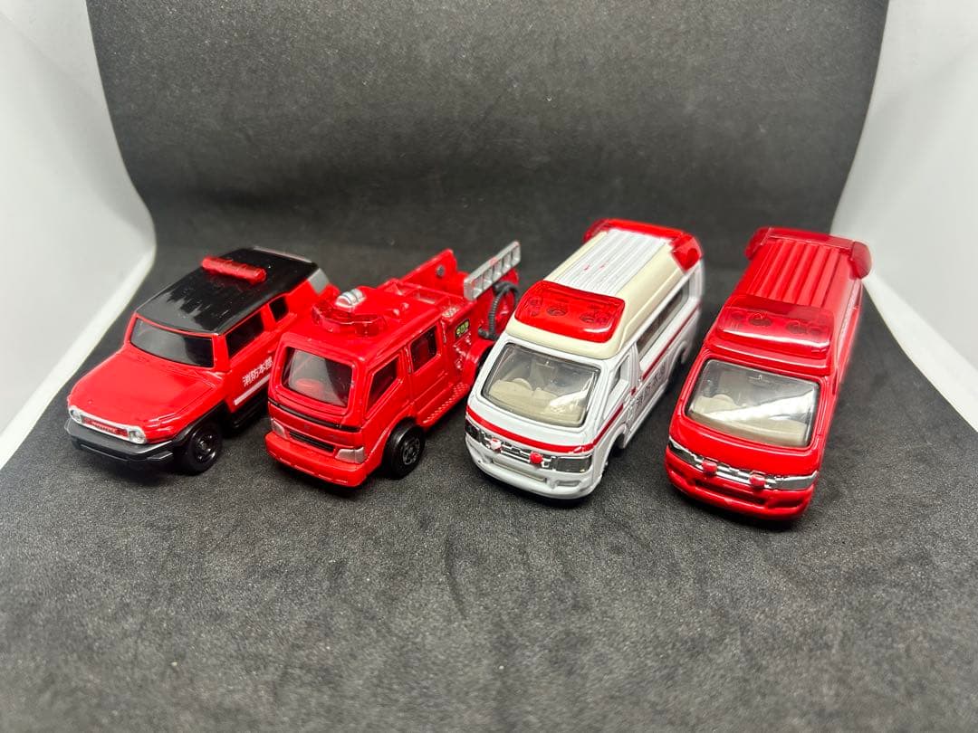 テコロジートミカ★消防車・救急車ミニカー4台セット