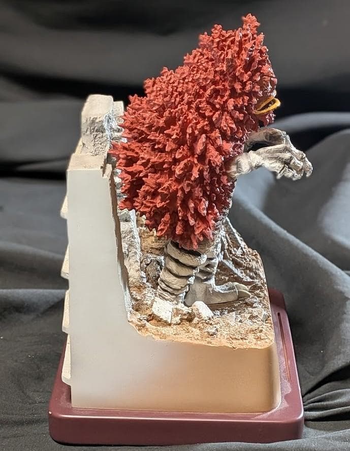 ガラモン「ウルトラＱ」登場怪獣（エクスプラス）ダム台座付ポリストーン フィギュア