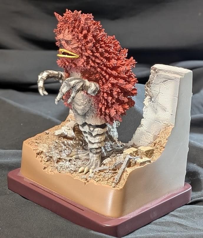 ガラモン「ウルトラＱ」登場怪獣（エクスプラス）ダム台座付ポリストーン フィギュア