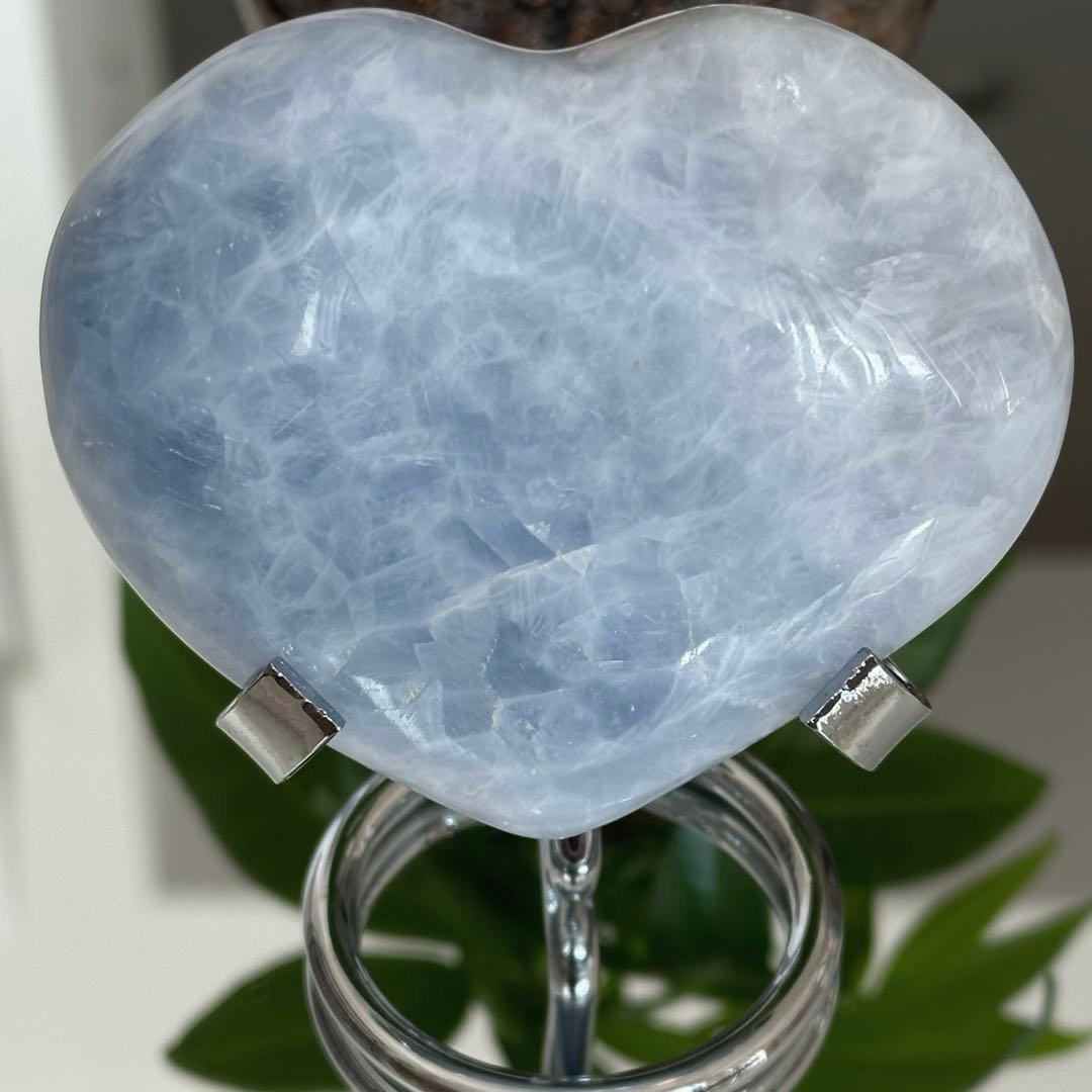 【超希少】【高品質】セレスタイト ハート 原石 8.5×7.3【シルバー台座付】