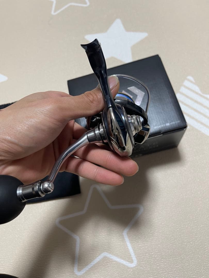 Certate スピニングリール 黒 青 収納袋付き