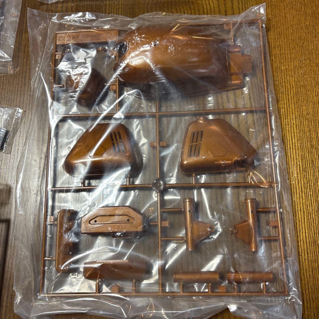 タミヤ　オートバイ　プラモデル　1/6スケール　ホンダ　CB750 FOUR