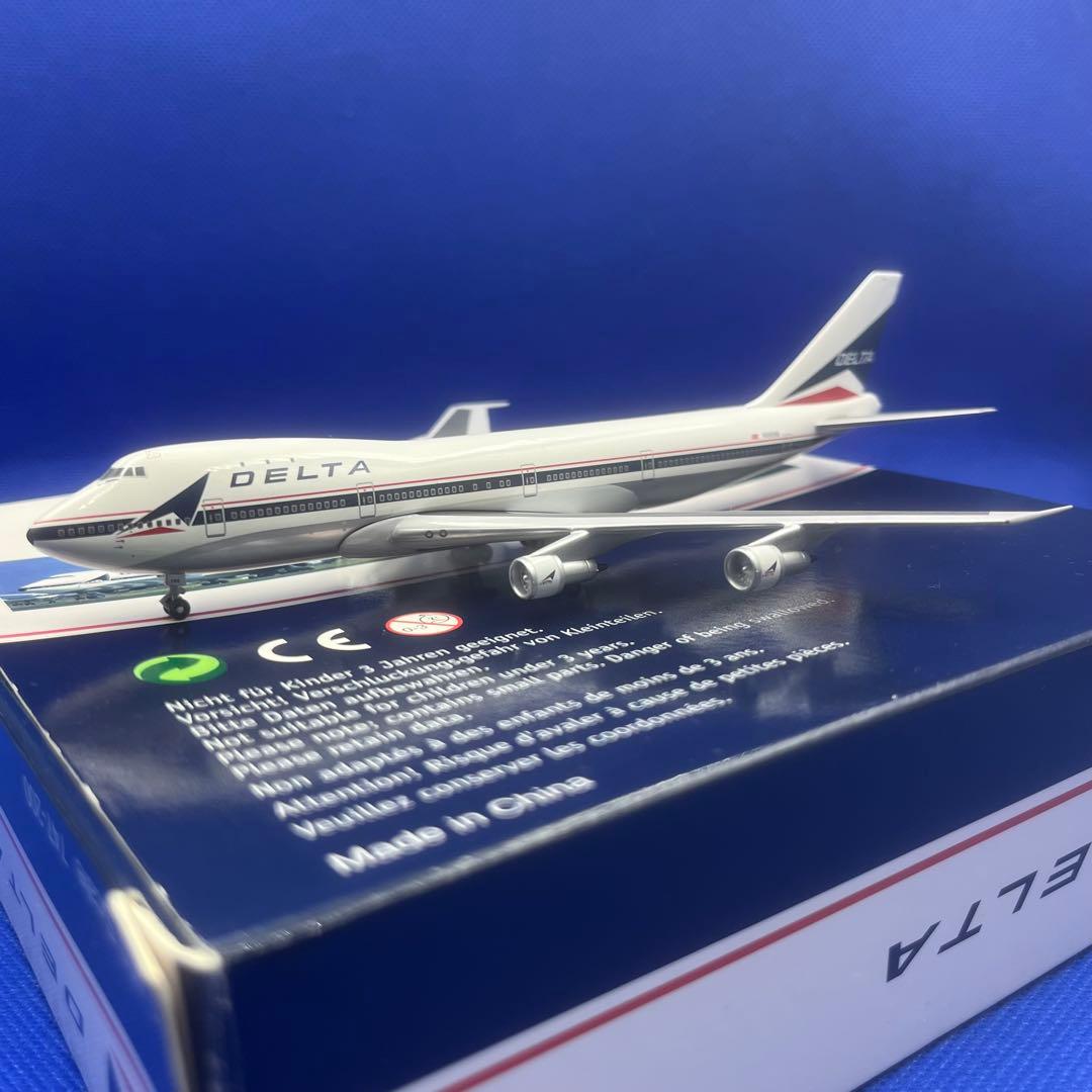 DELTA デルタ航空 747-100 N9898 1/400 モデル