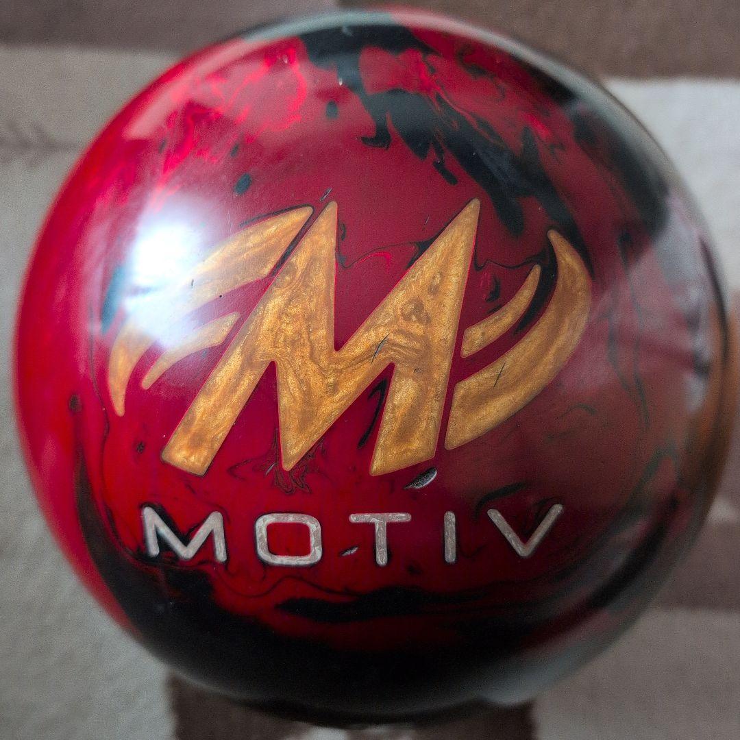 MOTIV 2020 REVOLT ボウリングボール