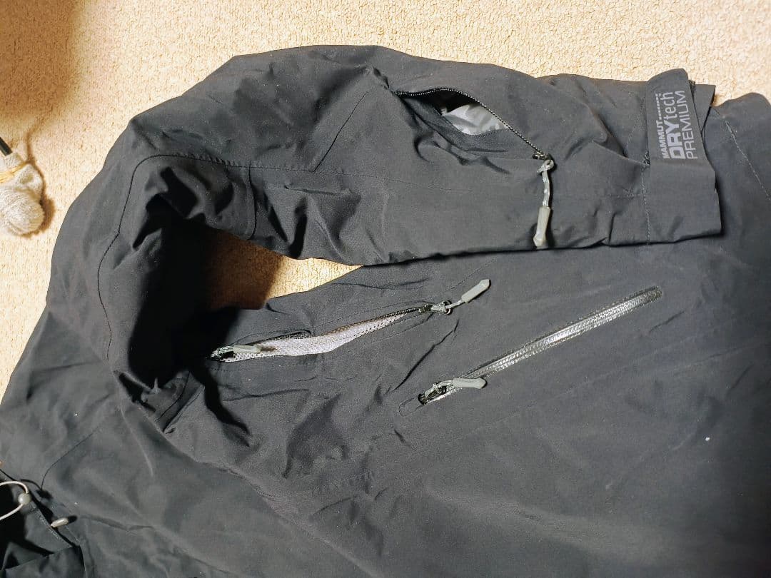 MAMMUT ブラック ウィンタージャケット S