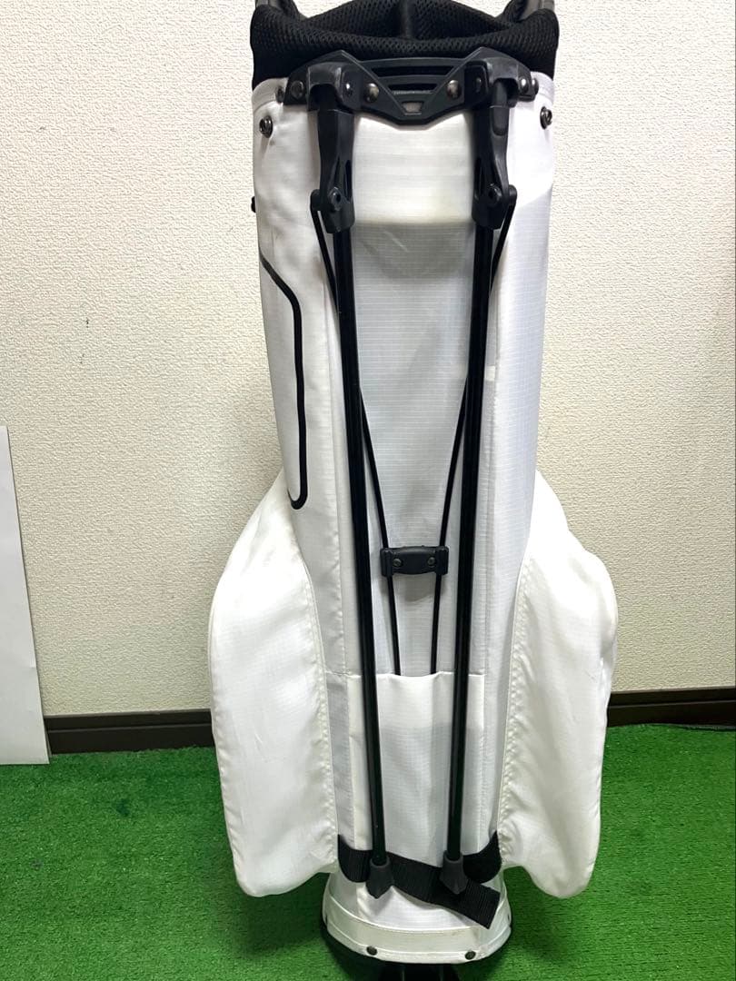 ニューバランス　スタンド式キャディバッグ　軽量