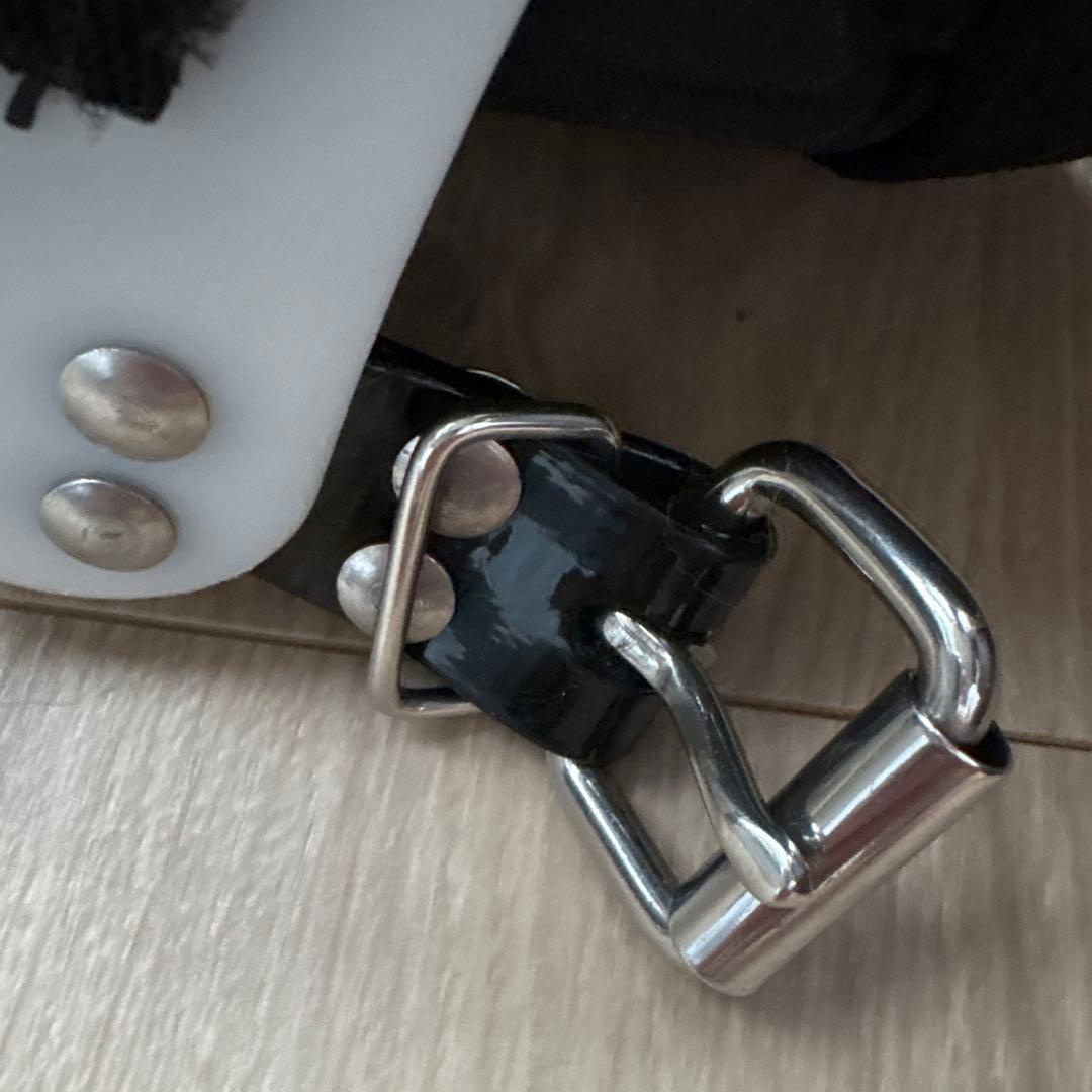 Douglas FF17 XS ショルダーパッド ブラック/ホワイト