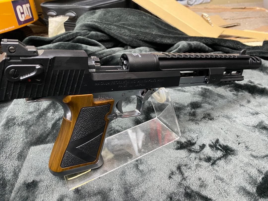 リョリョ　東京マルイ限定モデル　バイオハザードRE:2 ライトニングホーク