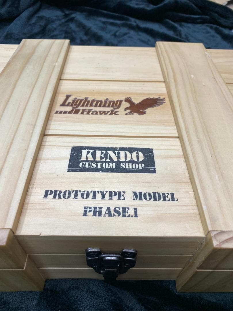 リョリョ　東京マルイ限定モデル　バイオハザードRE:2 ライトニングホーク