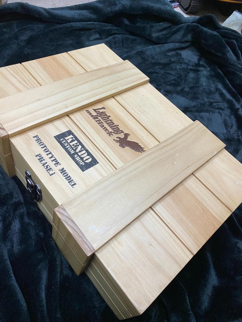 リョリョ　東京マルイ限定モデル　バイオハザードRE:2 ライトニングホーク