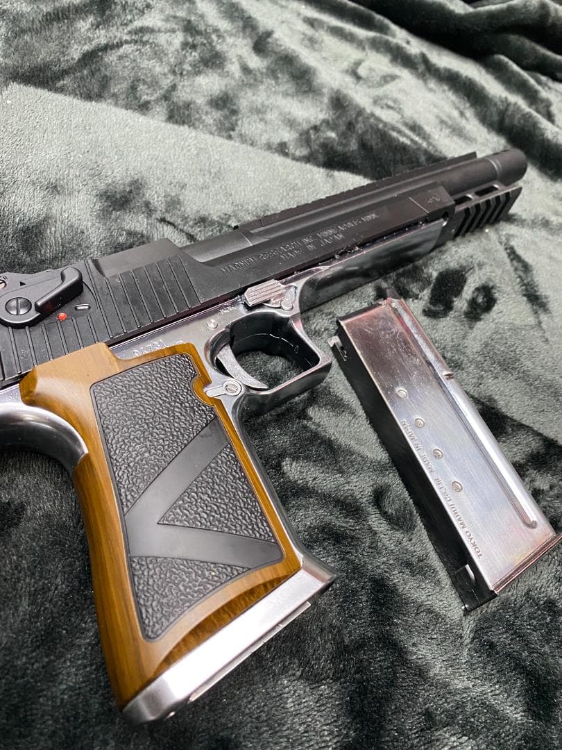 リョリョ　東京マルイ限定モデル　バイオハザードRE:2 ライトニングホーク