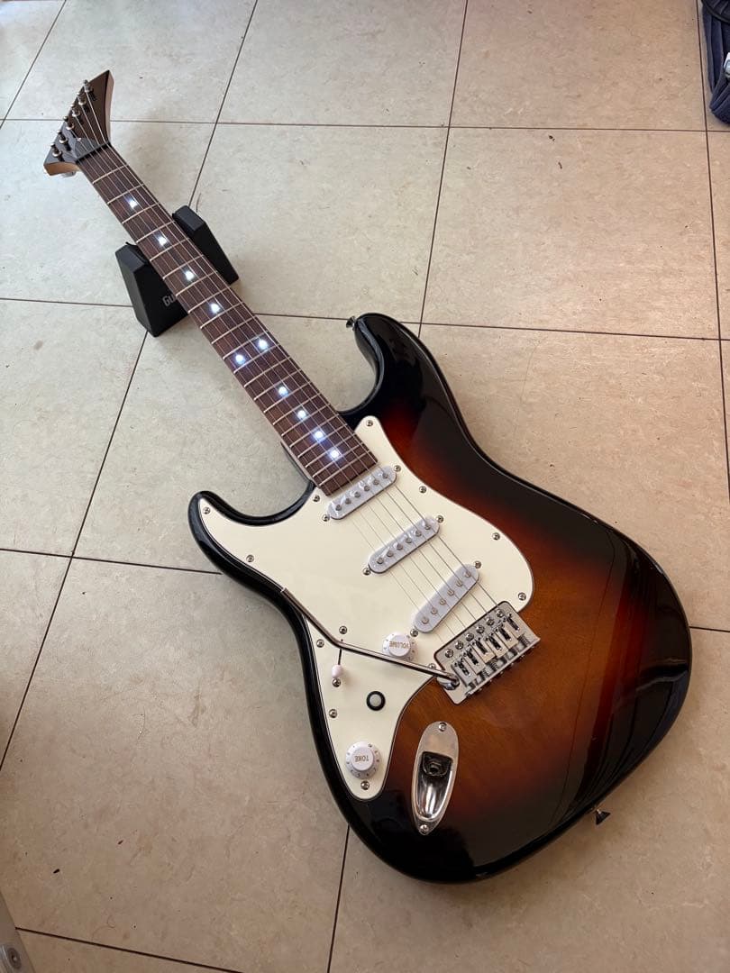 ストラトタイプ レフティ／LEDホワイト