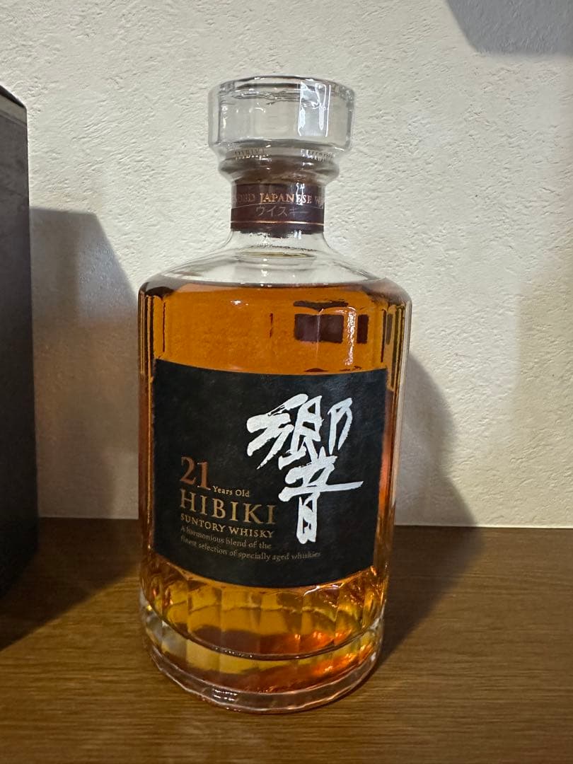 サントリーウィスキー響21年化粧箱付き