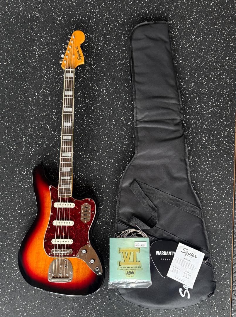 Squier Bass VI ギター