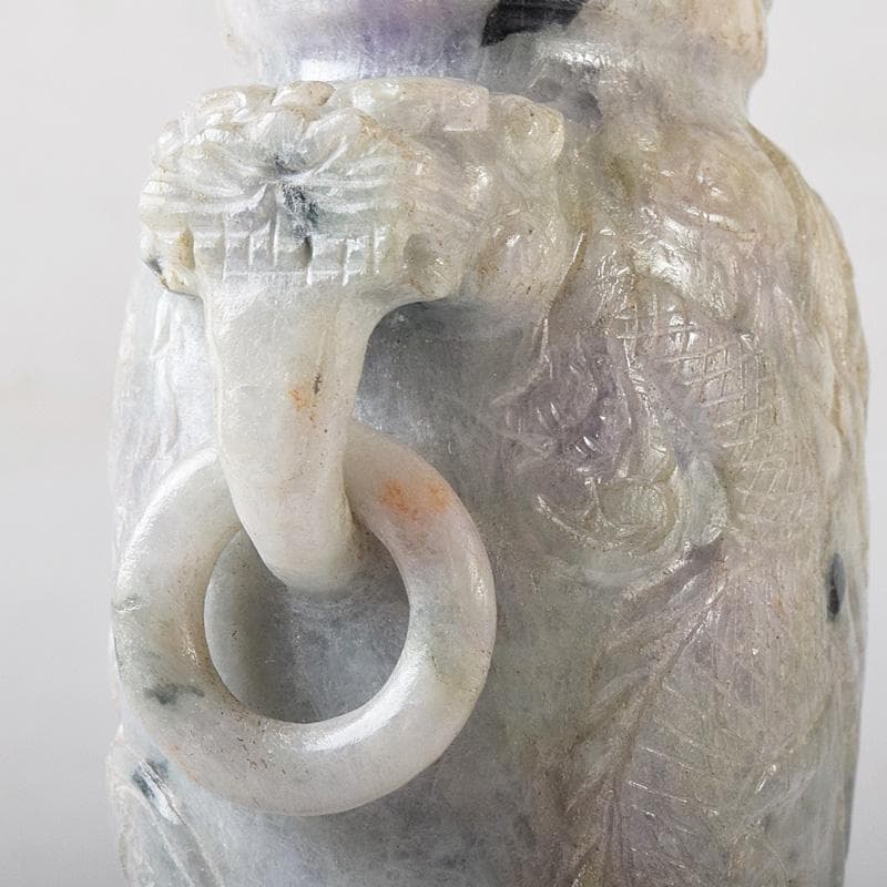 中国　玉石翡翠彫刻　獅子摘　龍刻　双耳遊環　飾壷　香炉　唐木台付　M　R8288