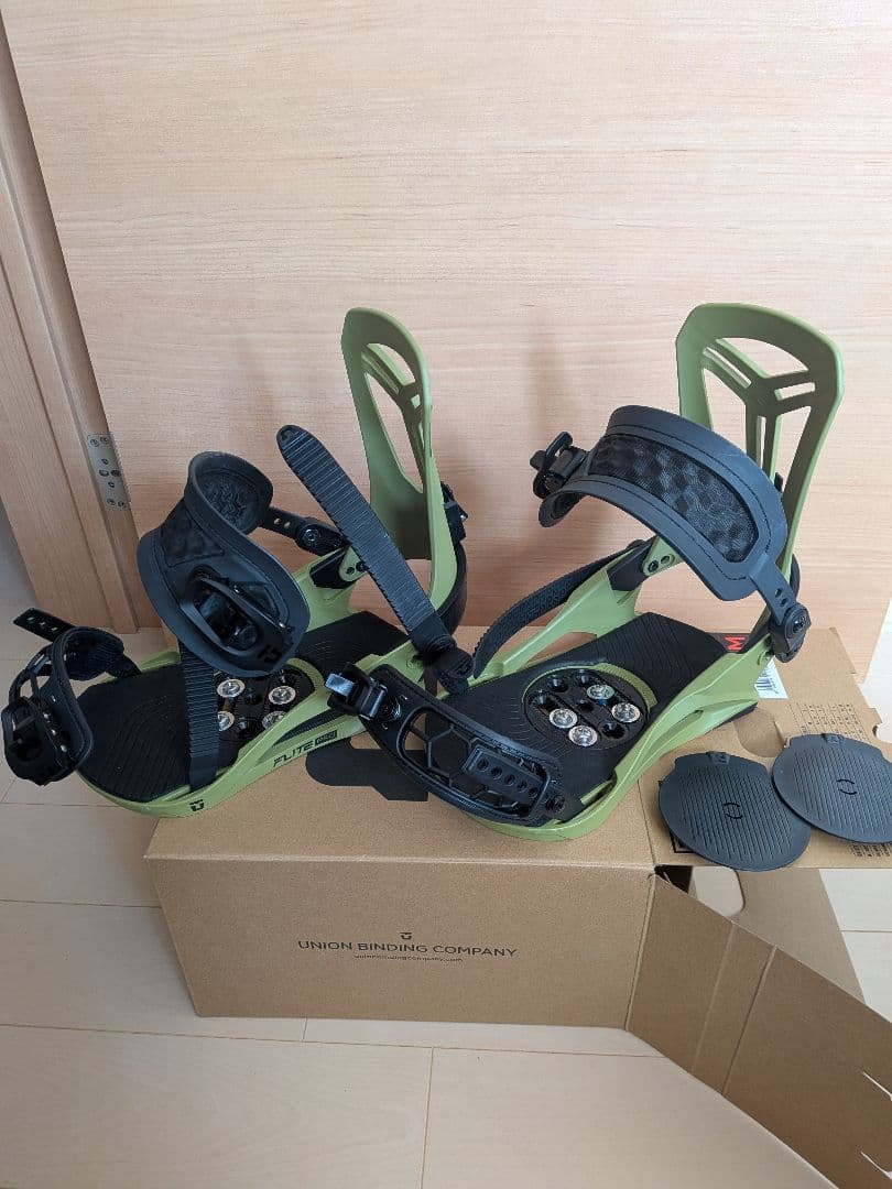 Union24-25 ビンディング フライトプロオリーブグリーンMサイズ最軽量