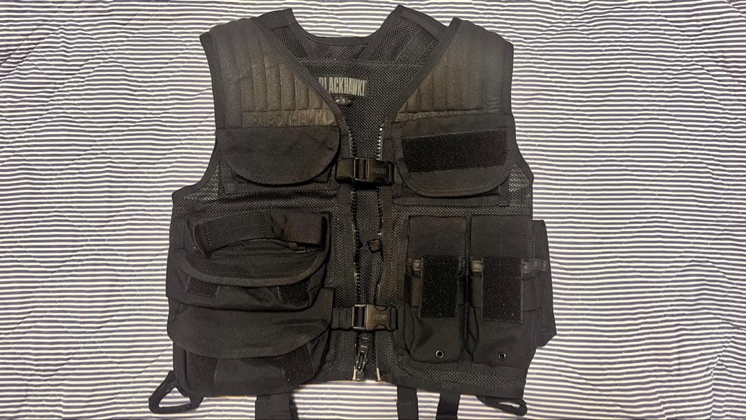 ブラックホーク製、EODタクティカルベスト