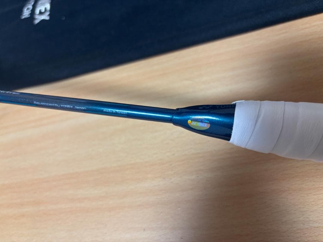 超美品　YONEX ナノフレア８００ゲーム　4U5　バドミントンラケット