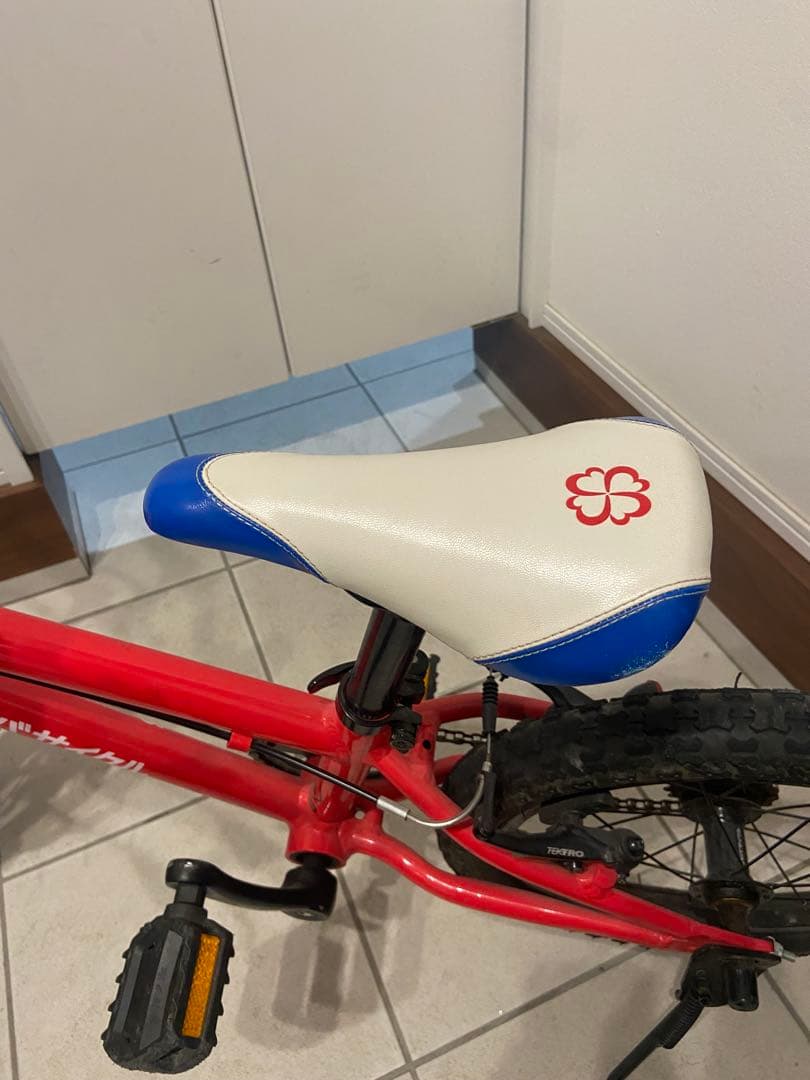 ヨツバサイクル子供用自転車 赤と青 14インチ