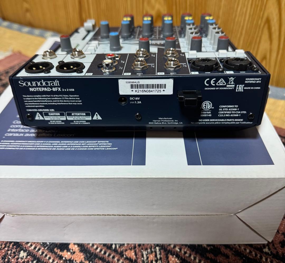 Soundcraft Notepad-8FX 8チャンネルミキサー