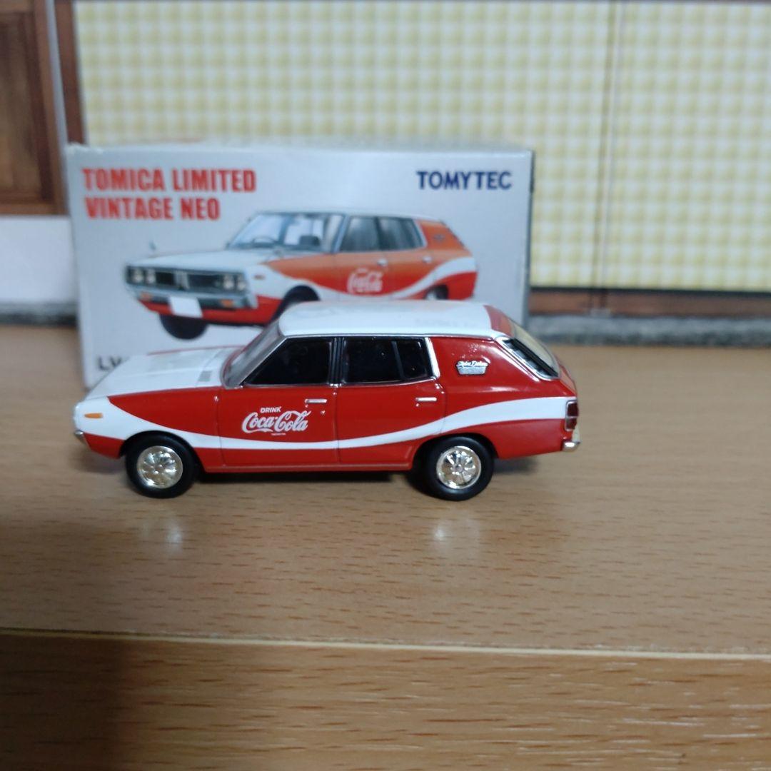 トミカリミテッドヴィンテージ　NISSANスカイラインバン（コカ・コーラ仕様）