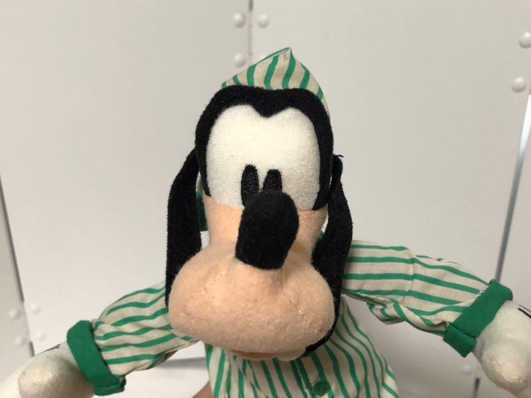 SEGA ディズニー　グーフィー　おやすみ　パジャマ　ぬいぐるみ　レア