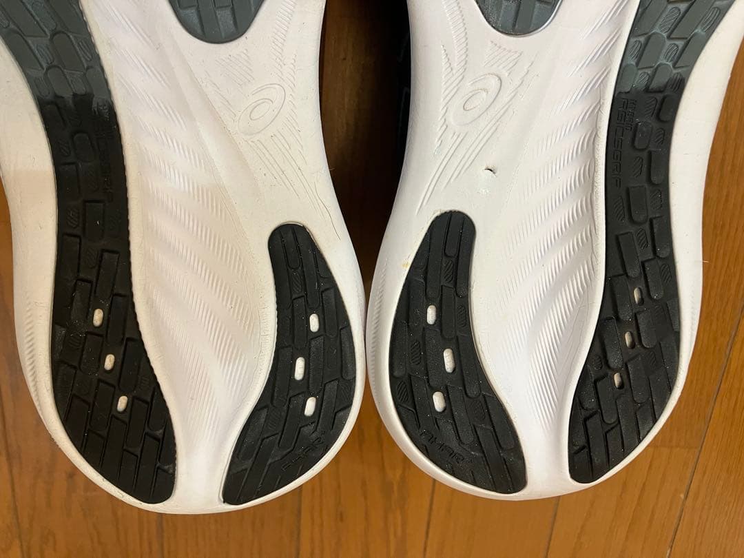 アシックス ゲルニンバス26 26.5cm エクストラワイド ブラックホワイト