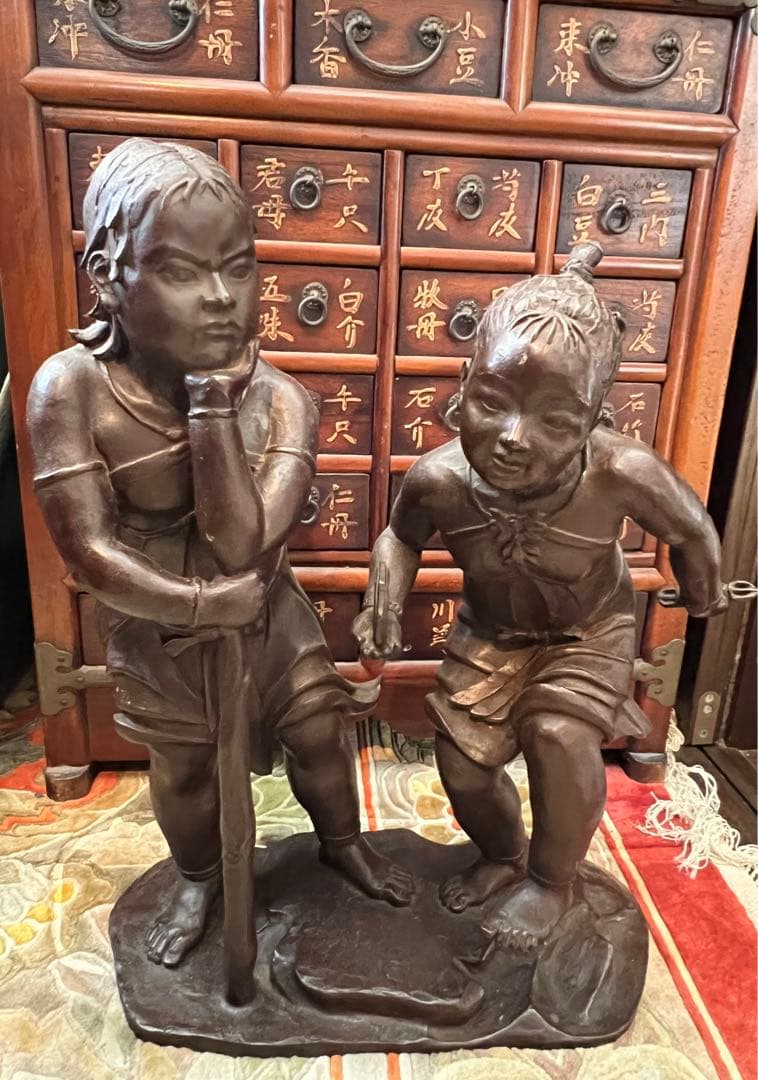 平野千里　飛翔　ブロンズ像