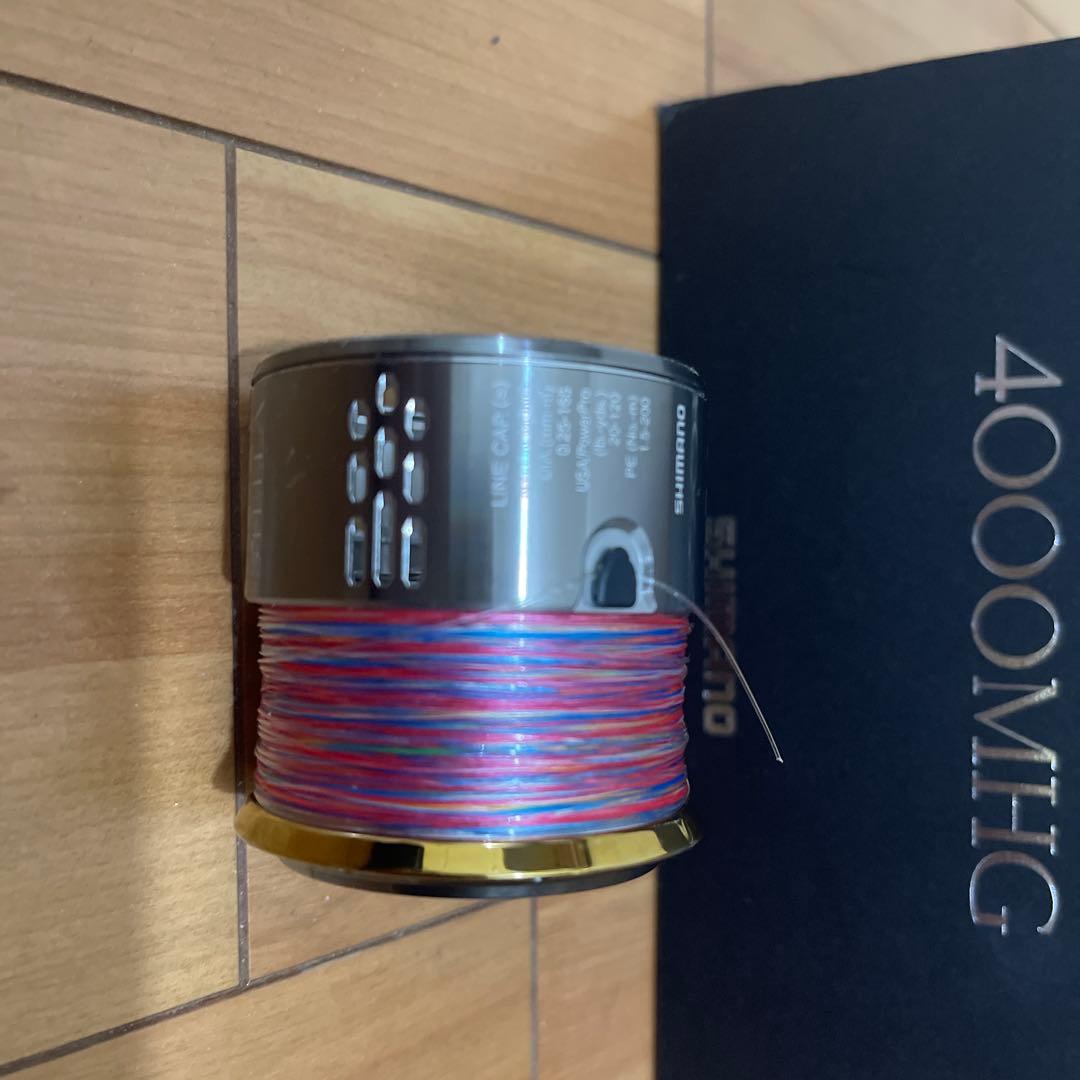 18 STELLA 4000MHG スピニングリール　新品未使用品