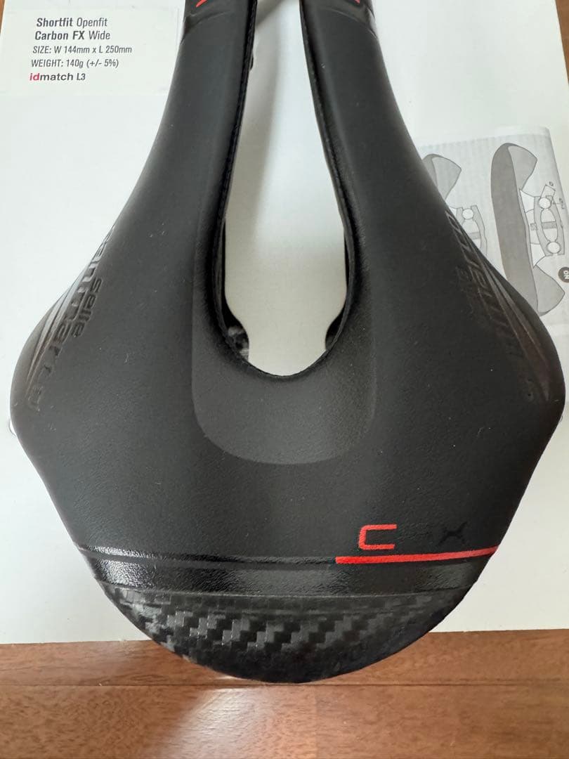 セラサンマルコ Openfit Carbon FX Wide サドル