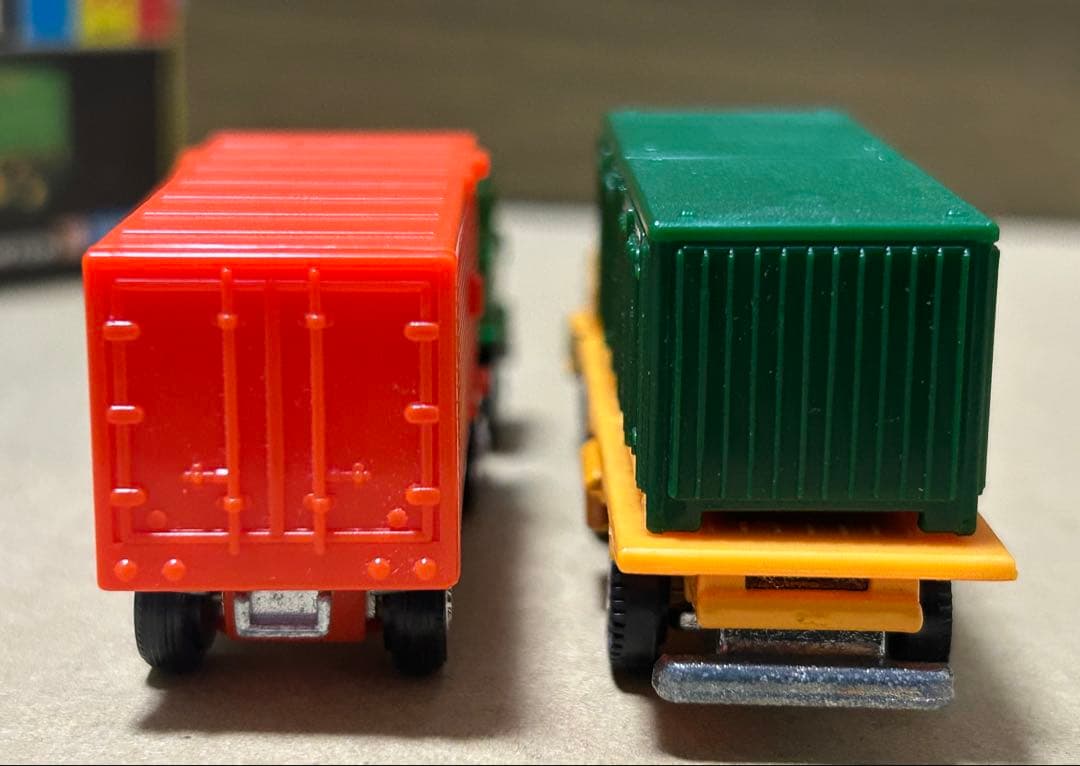 日本製 トミカ コンテナトレーラー 2台セット