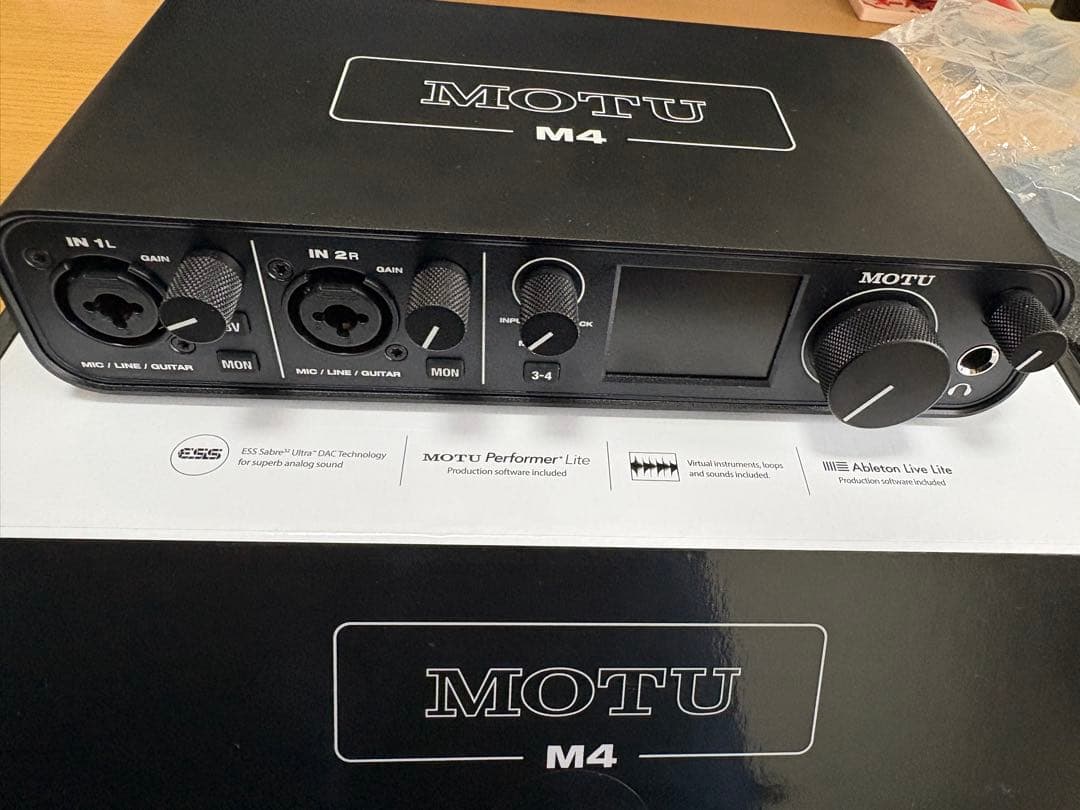 MOTU M4 4-in-4-out USBオーディオインターフェイス