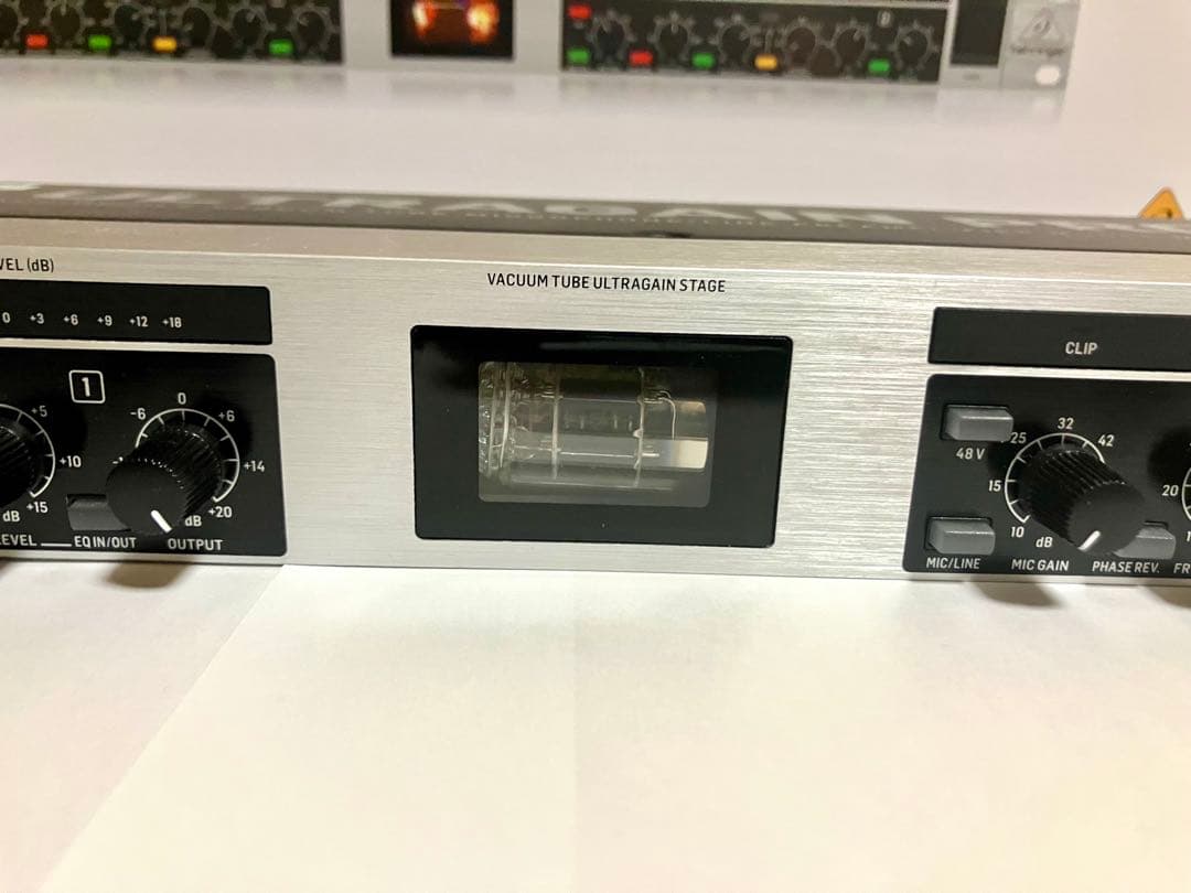 Behringer ULTRAGAIN PRO MIC2200 本体+真空管